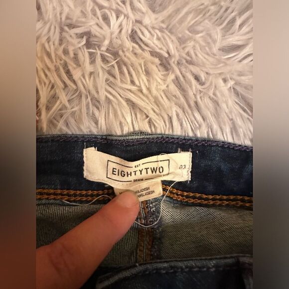 Eighty Two Junior Jeans - Picture 2 of 5